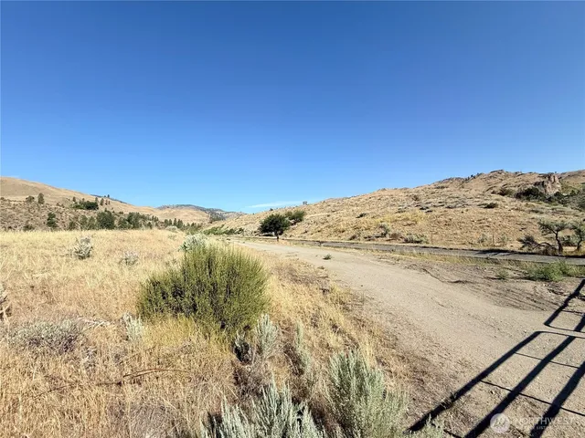 a view of a terrace with mountain view
