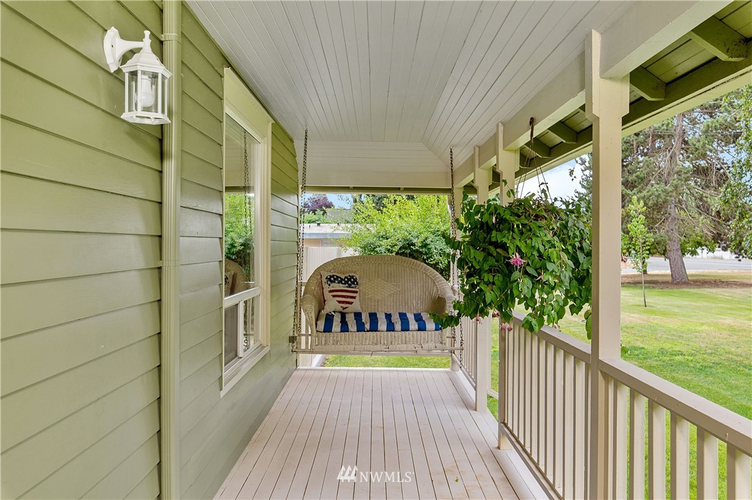 7208 Riverside Drive East Sumner, WA 98390 - Photo 16 of 35