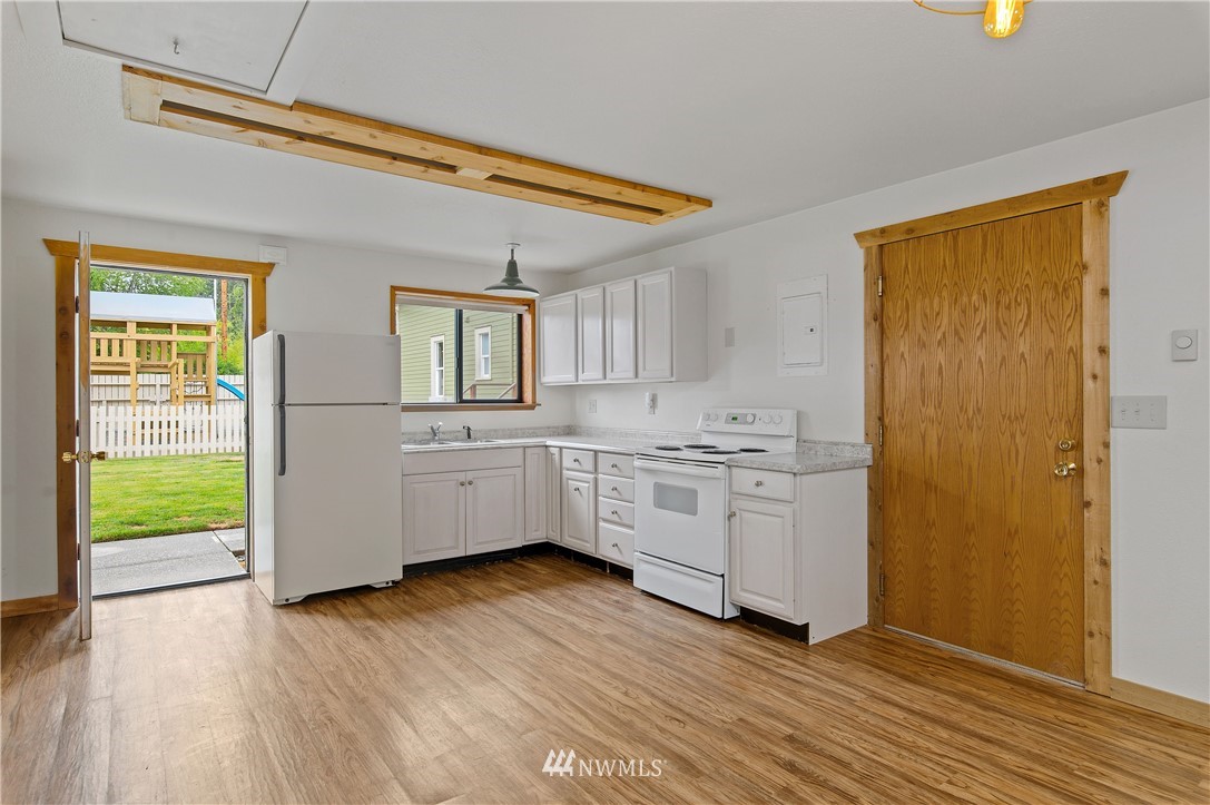 7208 Riverside Drive East Sumner, WA 98390 - Photo 22 of 35