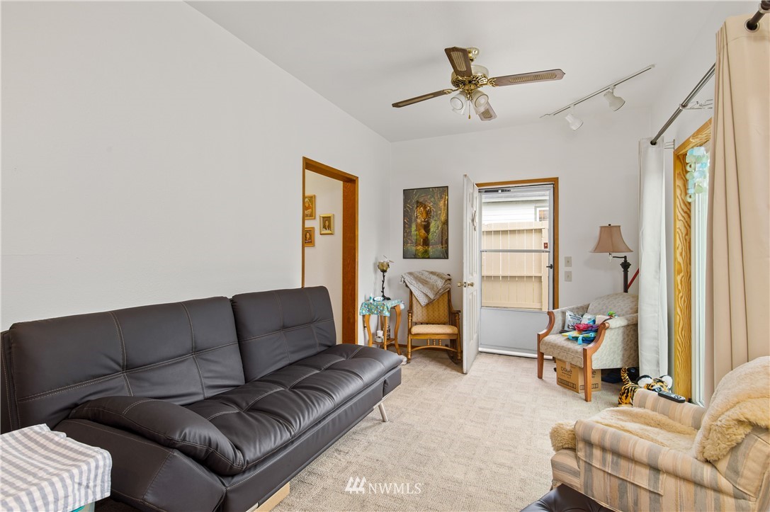 7208 Riverside Drive East Sumner, WA 98390 - Photo 23 of 35
