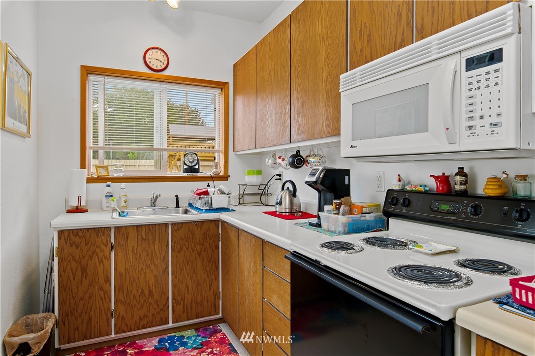 7208 Riverside Drive East Sumner, WA 98390 - Photo 24 of 35