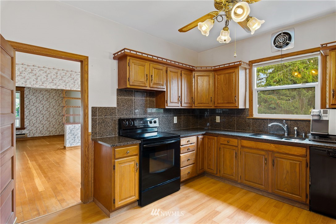 7208 Riverside Drive East Sumner, WA 98390 - Photo 7 of 35