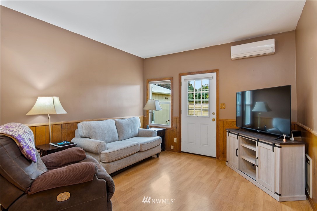 7208 Riverside Drive East Sumner, WA 98390 - Photo 8 of 35