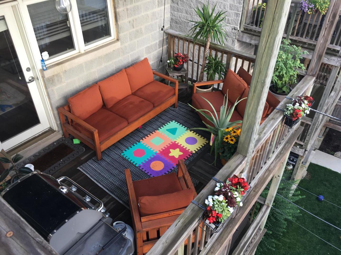 1335 North Mohawk Street, Unit 2N Chicago, IL 60610 - Photo 2 of 15 a view of an outdoor sitting space