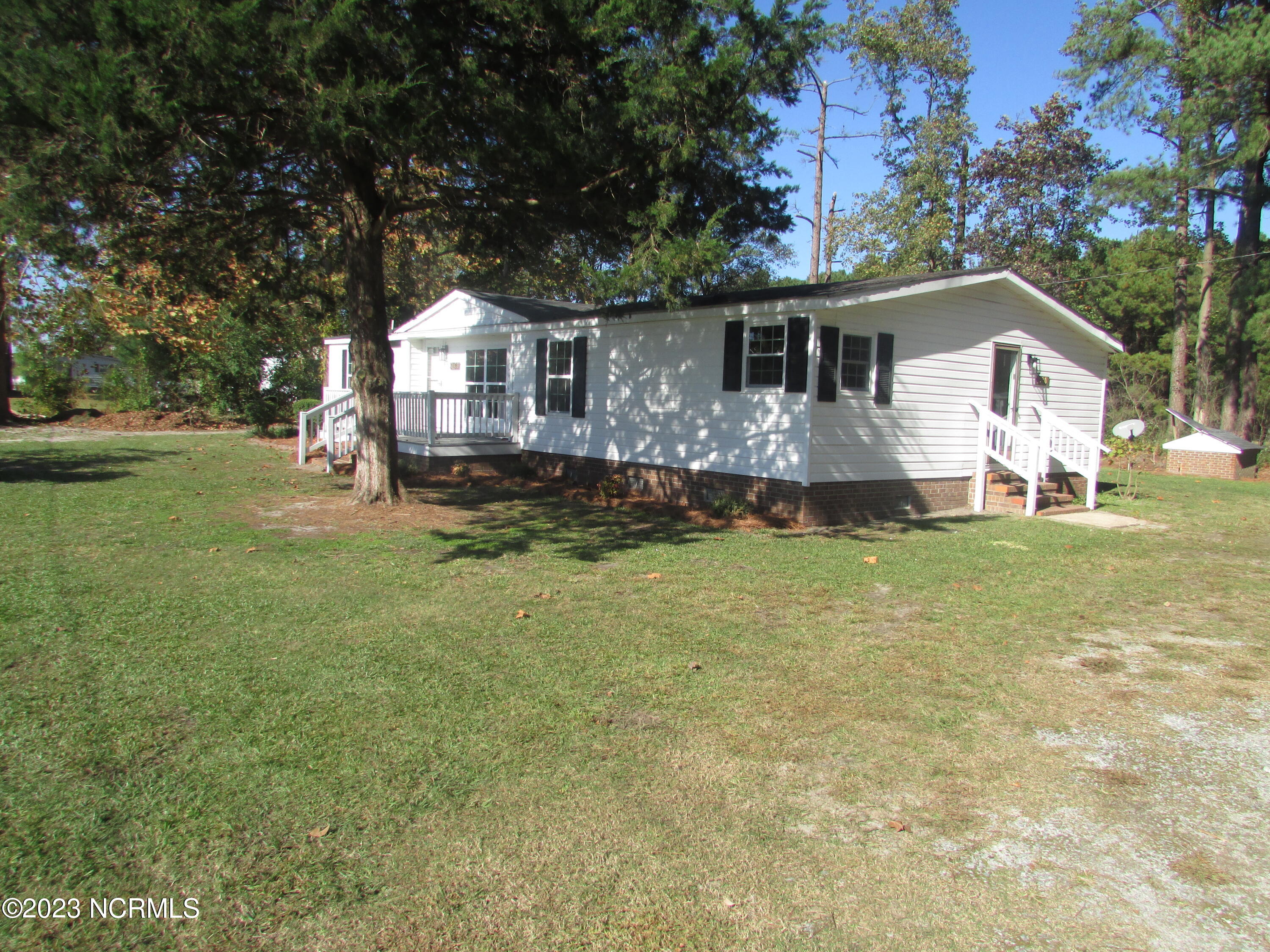2730 Bowdens Road Faison, NC 28341 - Photo 2 of 20 IMG_3947
