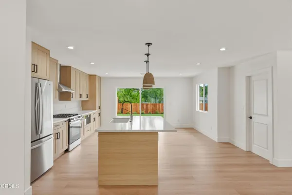 $1,199,000 | 2343 Calle Alucema, Thousand Oaks, CA 91360