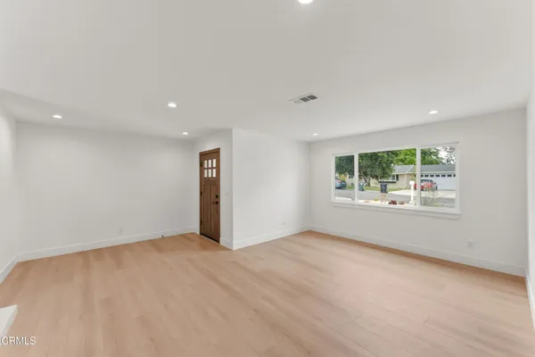 $1,199,000 | 2343 Calle Alucema, Thousand Oaks, CA 91360