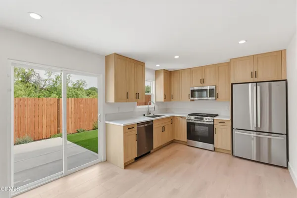 $1,199,000 | 2343 Calle Alucema, Thousand Oaks, CA 91360
