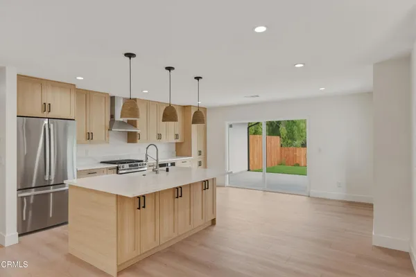 $1,199,000 | 2343 Calle Alucema, Thousand Oaks, CA 91360