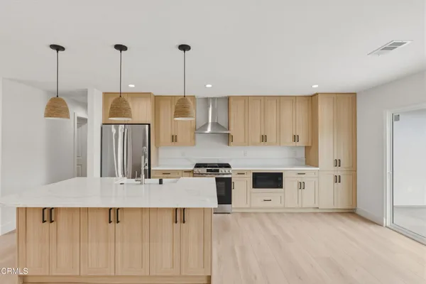 $1,199,000 | 2343 Calle Alucema, Thousand Oaks, CA 91360