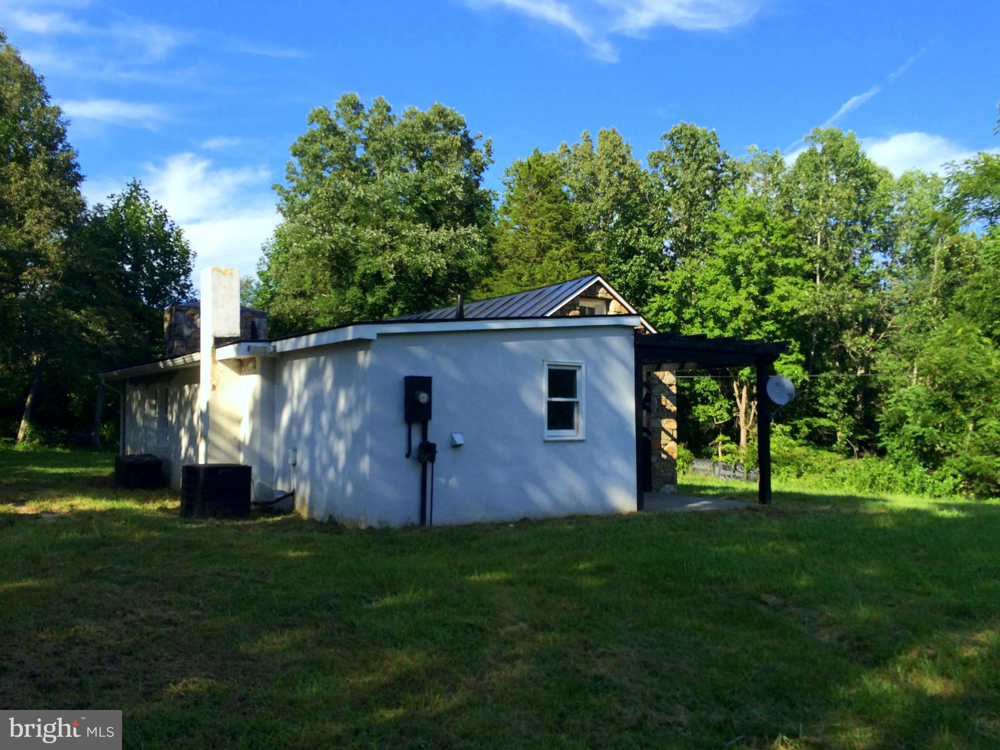 7032 Olinger Road Marshall, VA 20115 - Photo 14 of 19 Rear Side View of Home, View #2