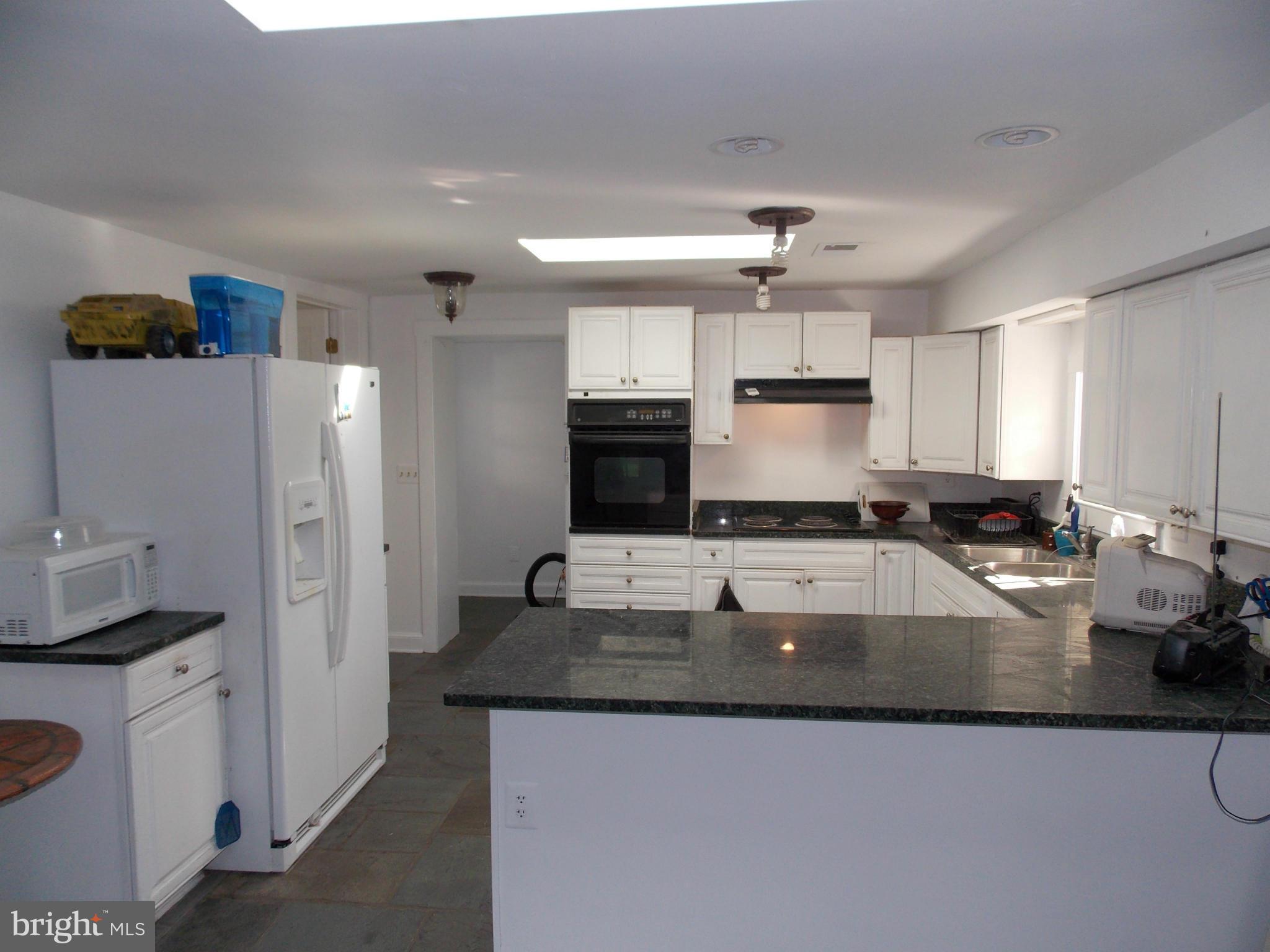7032 Olinger Road Marshall, VA 20115 - Photo 7 of 19 Kitchen View #2