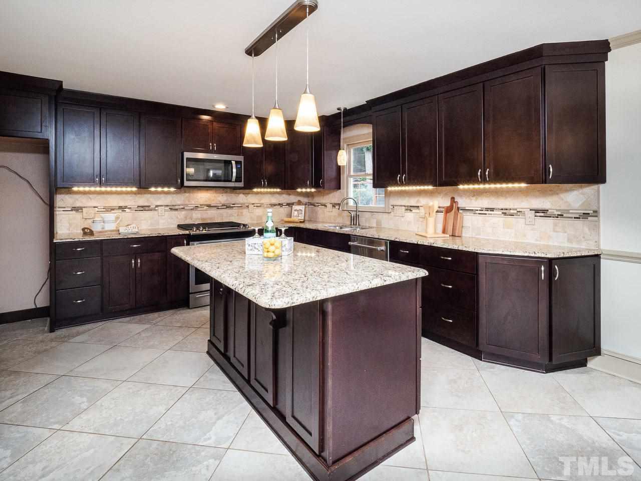 3409 Paddock Circle Raleigh, NC 27613 - Photo 6 of 30