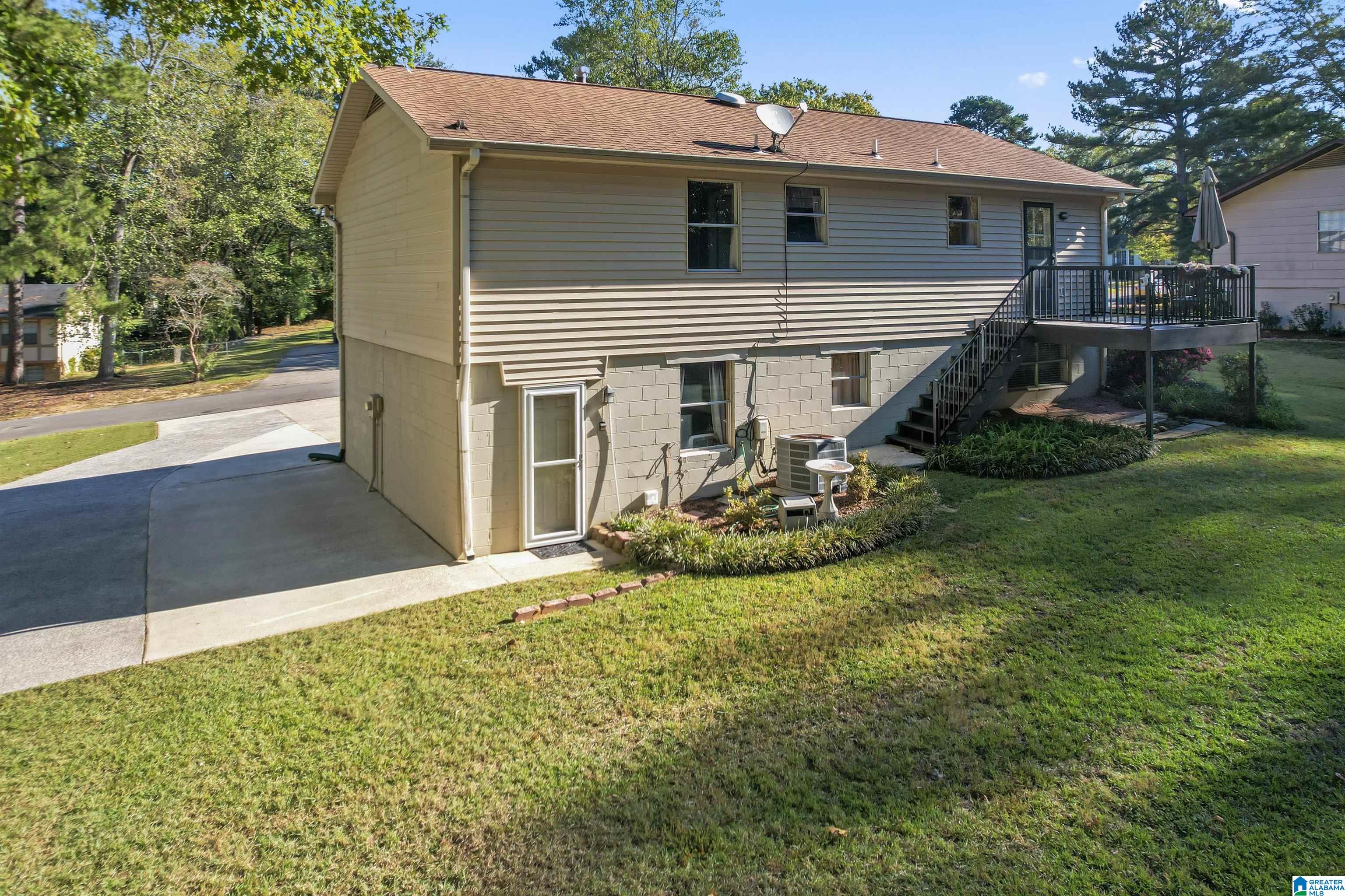 1702 Gardenridge Road Gardendale, AL 35071 - Photo 6 of 38