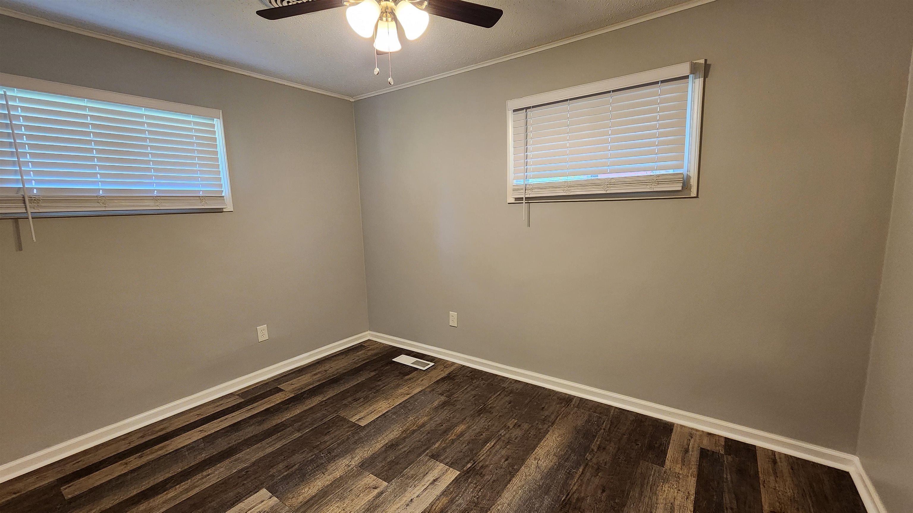 429 Mineral Road Memphis, TN 38120 - Photo 8 of 17