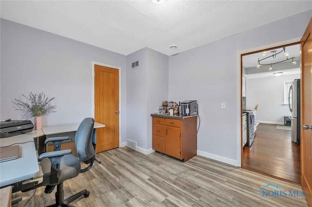 1122 North Stadium Road Oregon, OH 43616 - Photo 18 of 39 Gallery Image 18