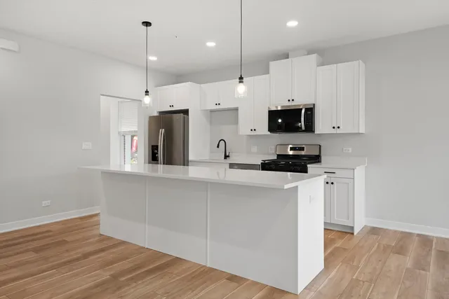 $3,300 | 17877 Argos Court, Tinley Park, IL 60477