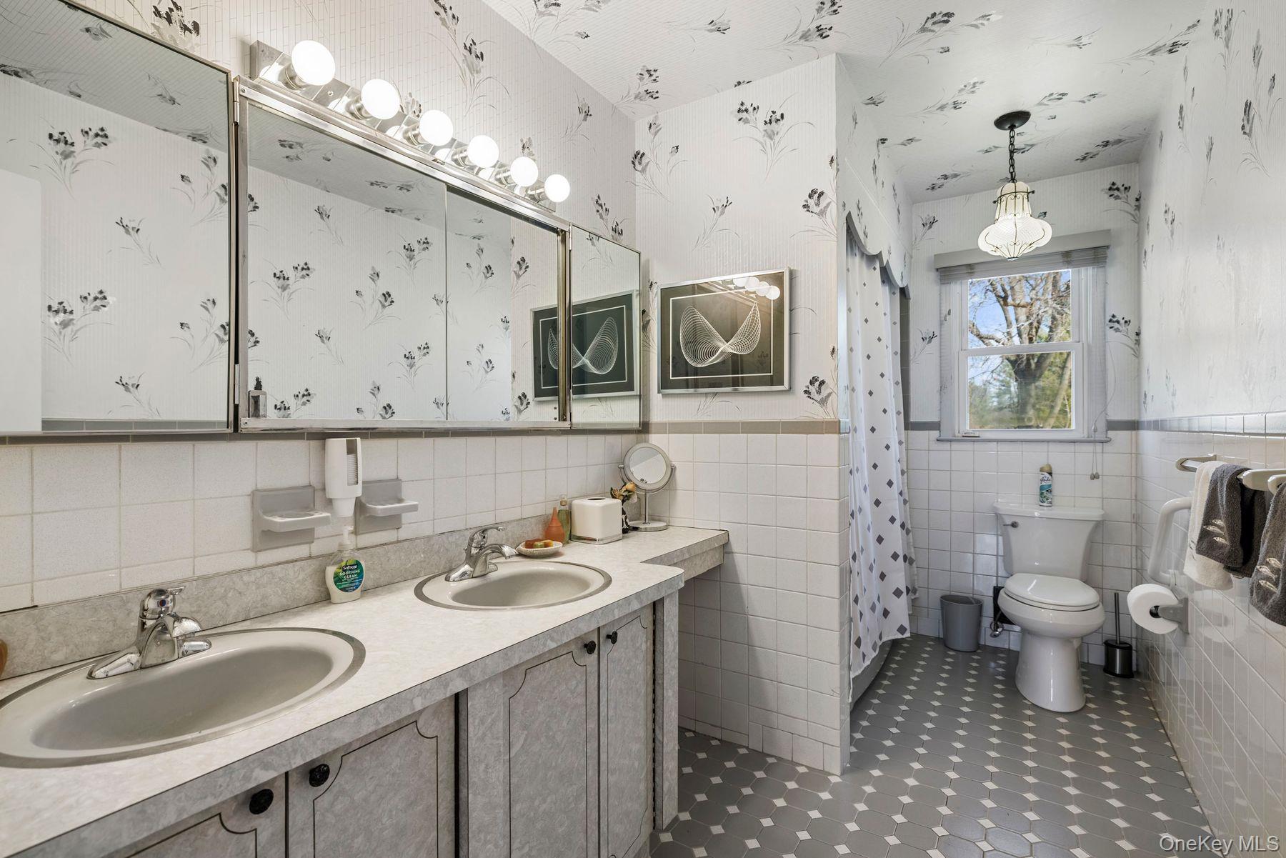 651 Andover Road Valley Cottage, NY 10989 - Photo 31 of 47