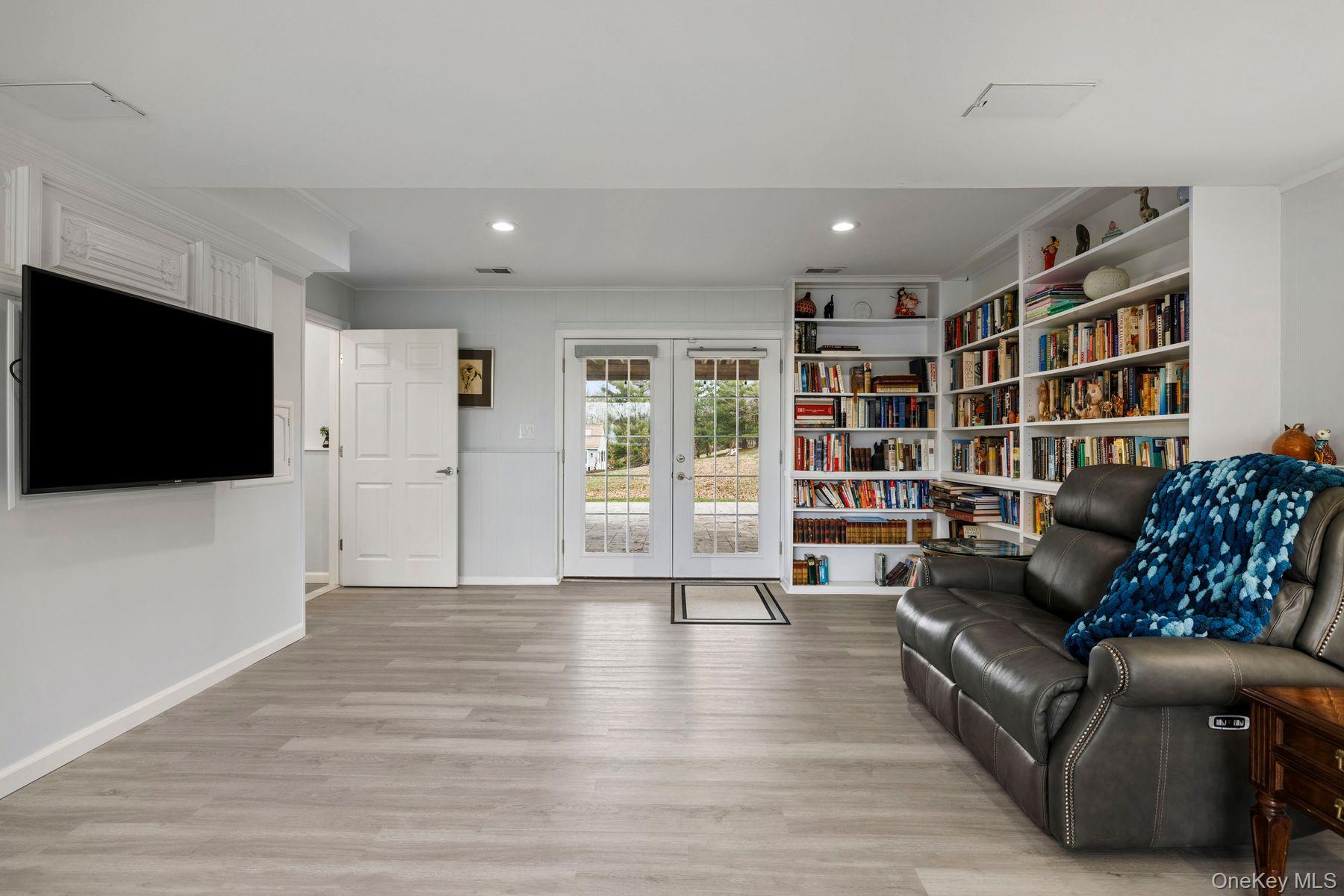 651 Andover Road Valley Cottage, NY 10989 - Photo 5 of 47