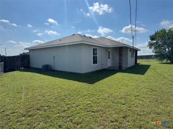 $975 | 1501 Windward Drive, Unit B, Killeen, TX 76543