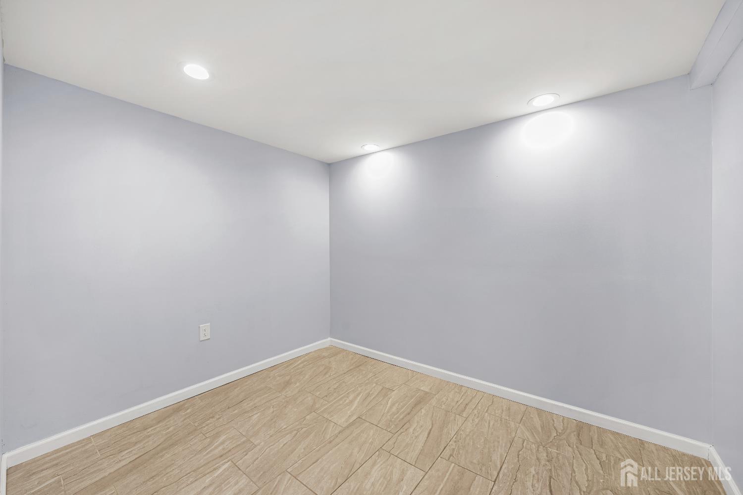 490 Florida Grove Road Perth Amboy, NJ 08861 - Photo 18 of 50