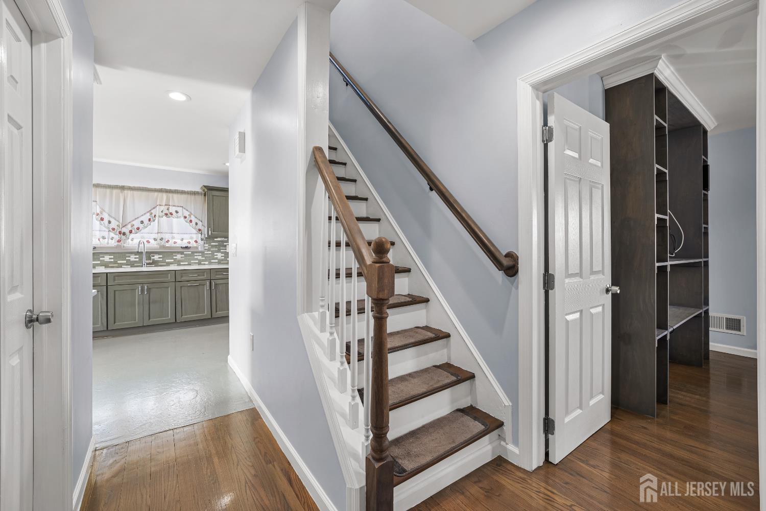 490 Florida Grove Road Perth Amboy, NJ 08861 - Photo 20 of 50