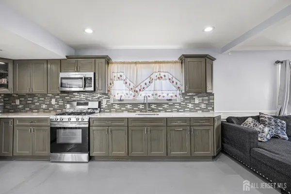 $549,900 | 490 Florida Grove Road, Perth Amboy, NJ 08861