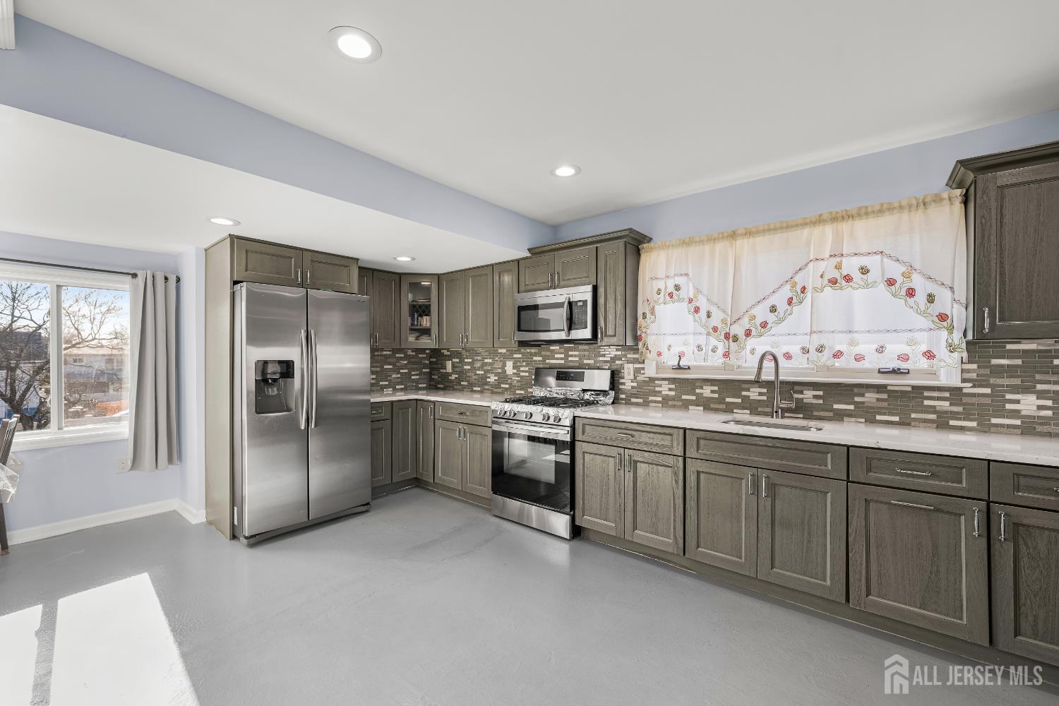 490 Florida Grove Road Perth Amboy, NJ 08861 - Photo 10 of 50