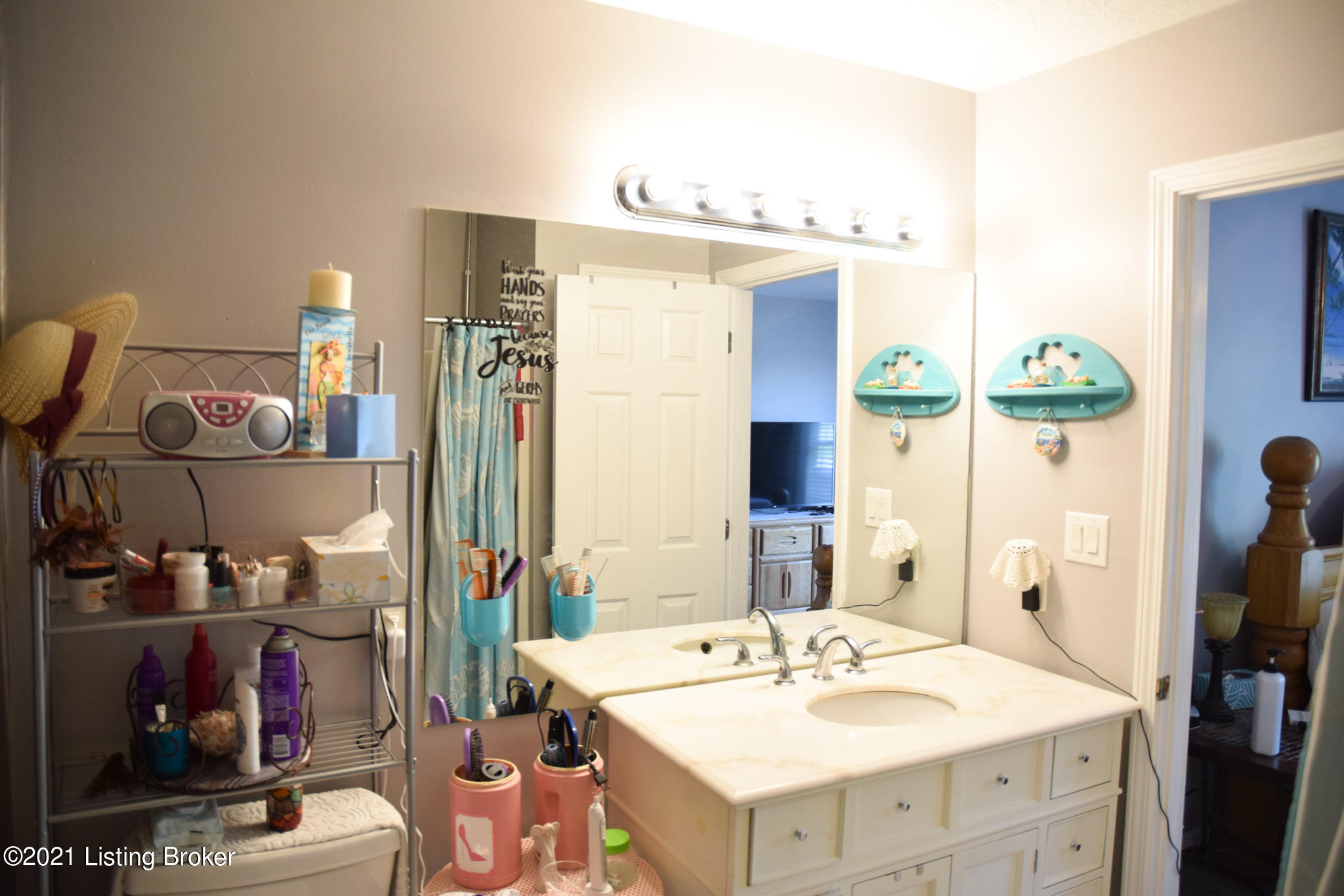 249 Rolling Ridge Way Simpsonville, KY 40067 - Photo 20 of 37 Primary Bath 3