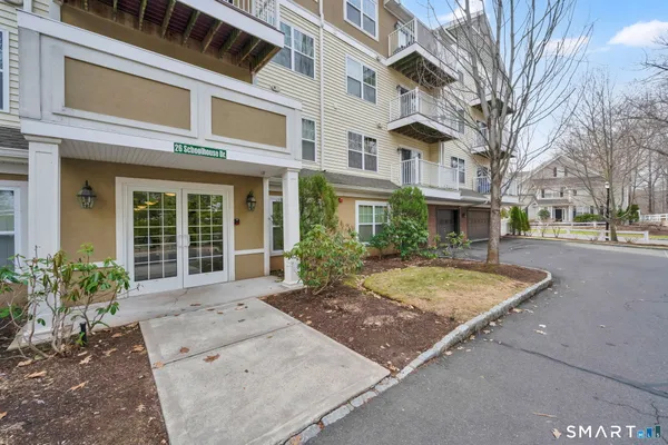 $329,900 | 26 School House Drive, Unit 209, West Hartford, CT 06110