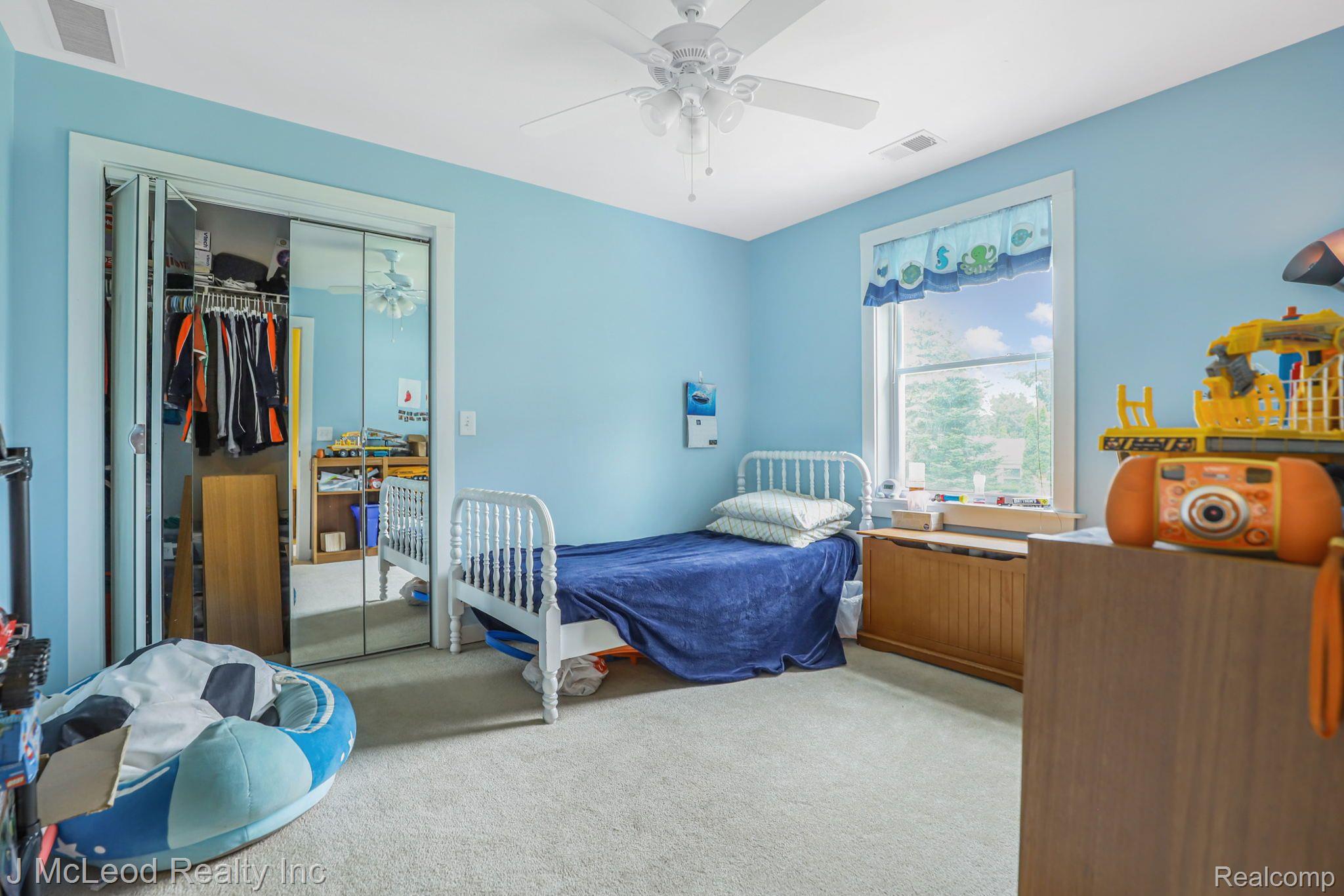 1916 Short Road Saginaw, MI 48609 - Photo 27 of 52 Gallery Image 27