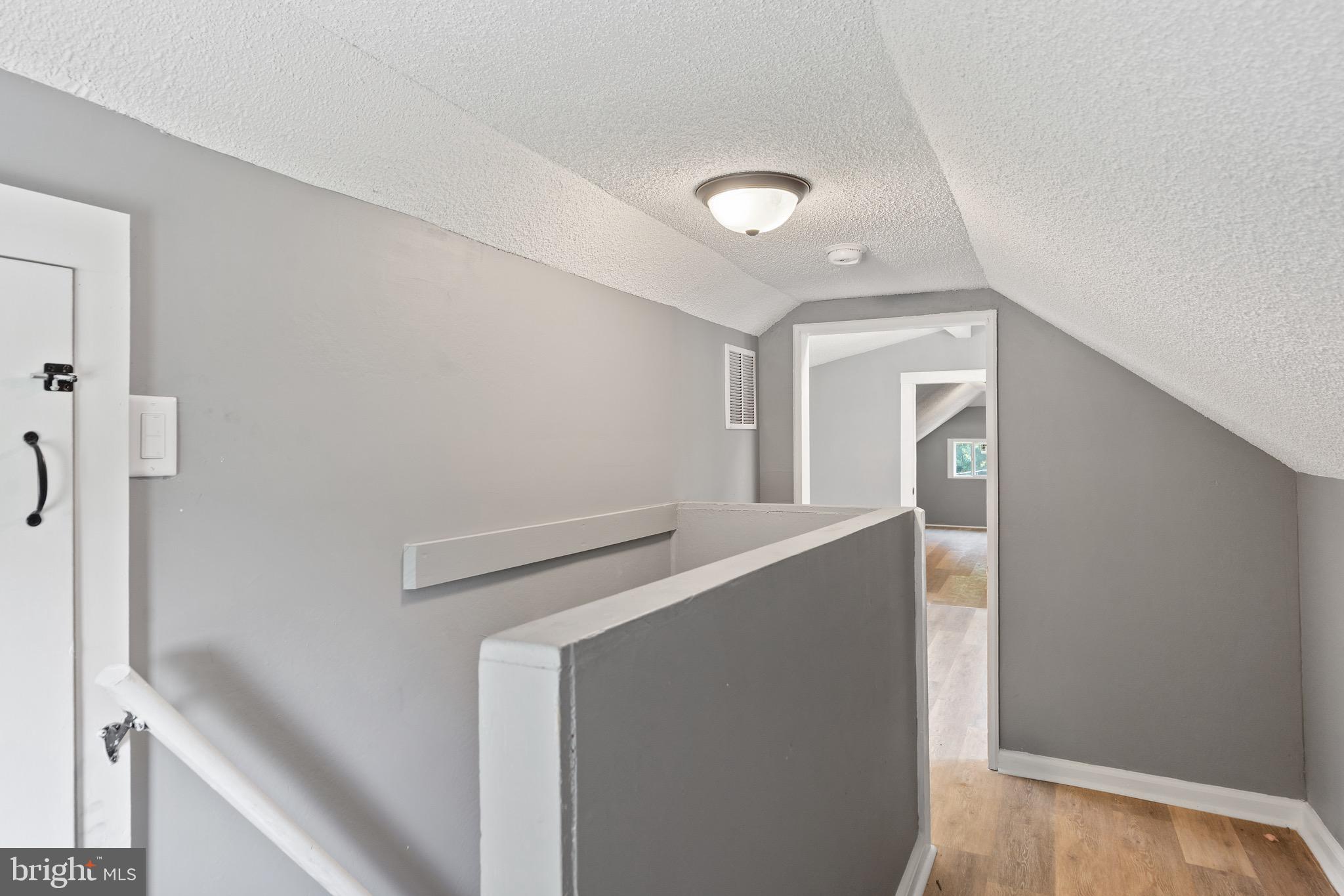 109 Georgia Road Pennsville, NJ 08070 - Photo 25 of 40 a view of walk in closet