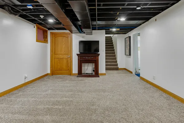 $193,700 | 1734 North Howell Street, Davenport, IA 52804