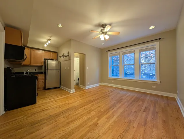 $1,700 | 6812 North Wayne Avenue, Unit 3C, Chicago, IL 60626