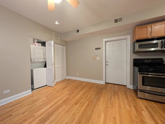 $1,700 | 6812 North Wayne Avenue, Unit 3C, Chicago, IL 60626