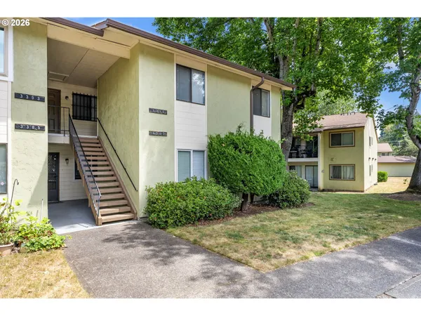$179,900 | 3387 Northeast 162nd Avenue, Unit 28, Portland, OR 97230