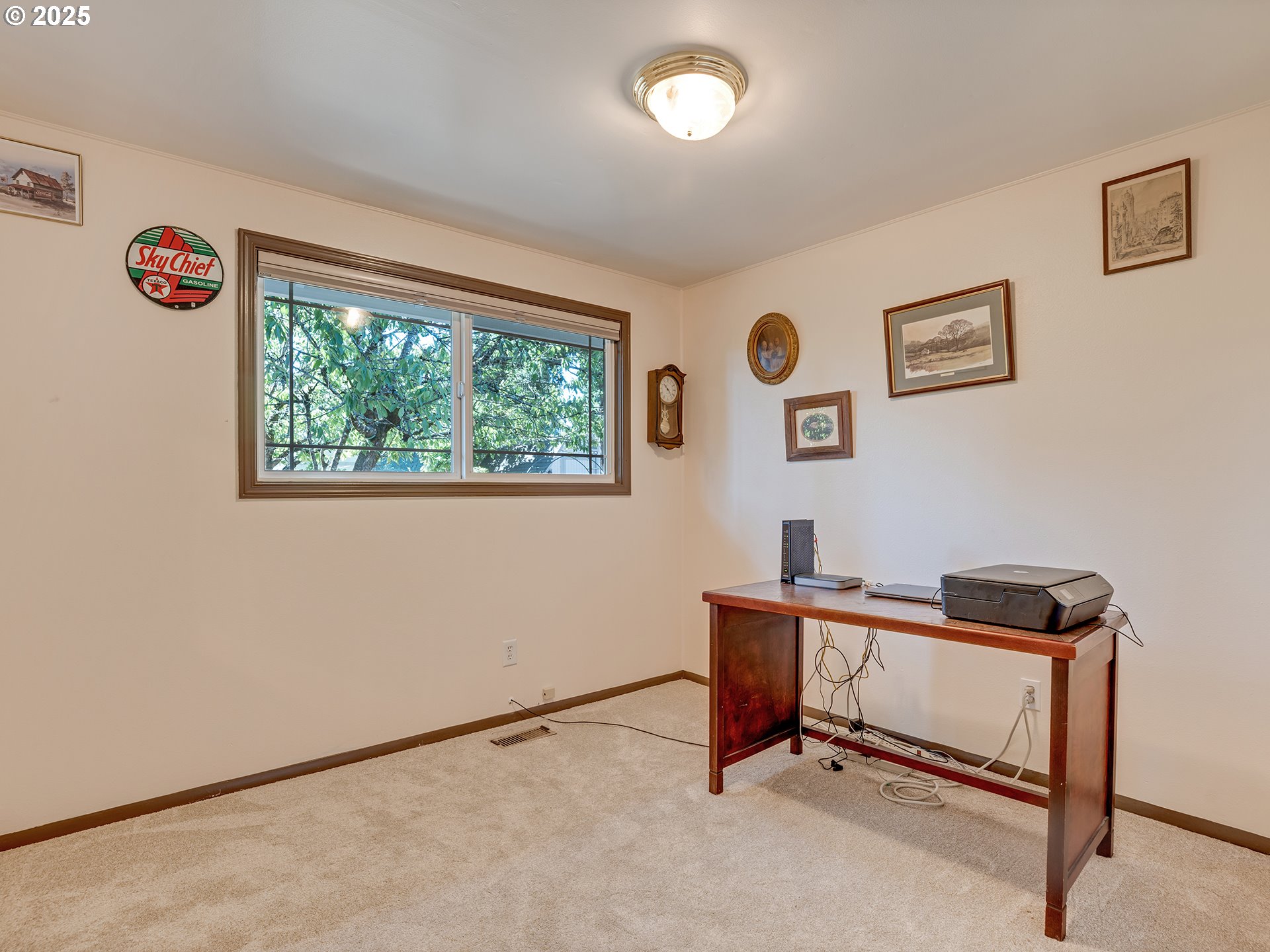 19600 South South End Road Oregon City, OR 97045 - Photo 25 of 42 Bedroom