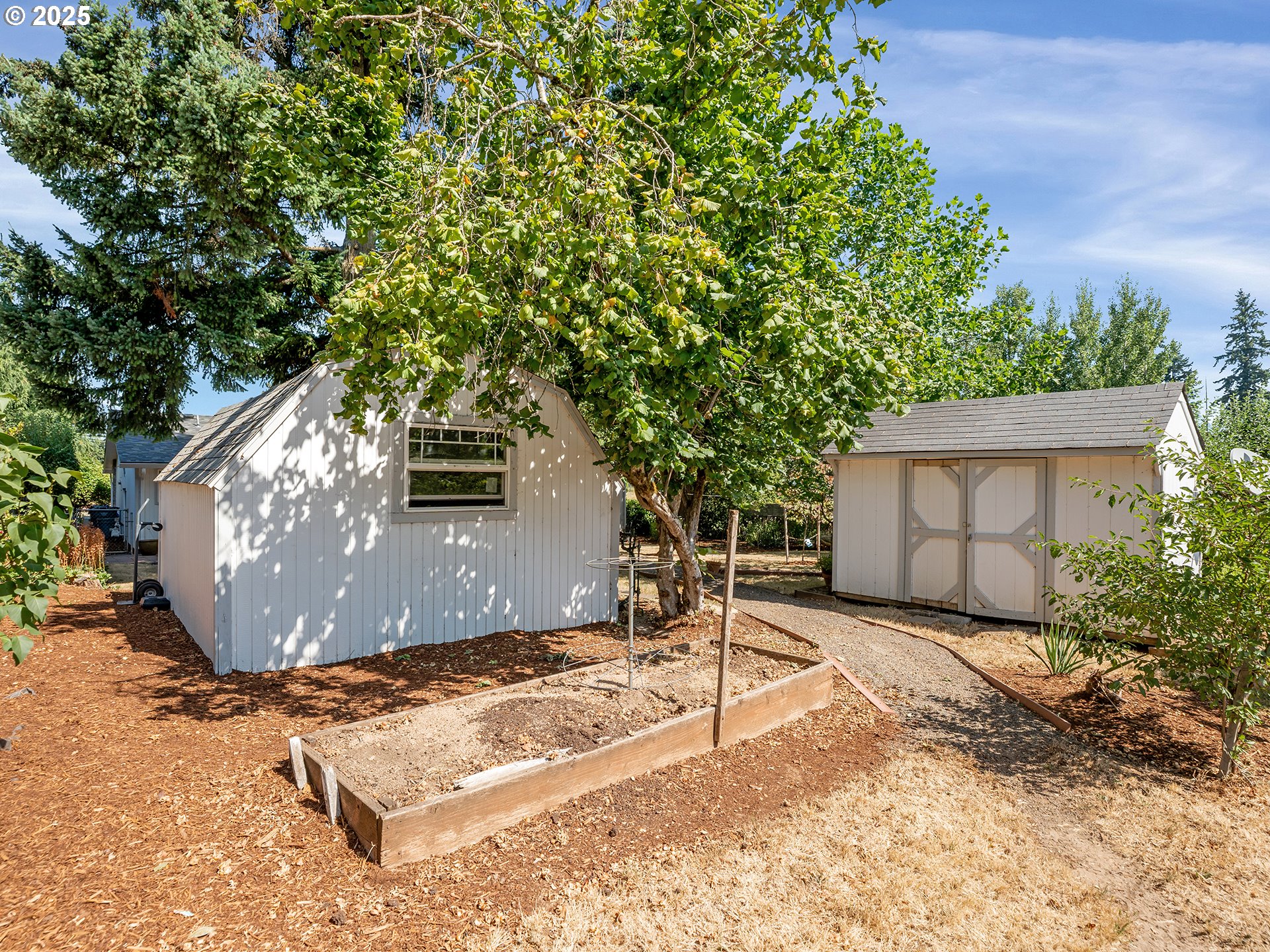 19600 South South End Road Oregon City, OR 97045 - Photo 36 of 42 Backyard