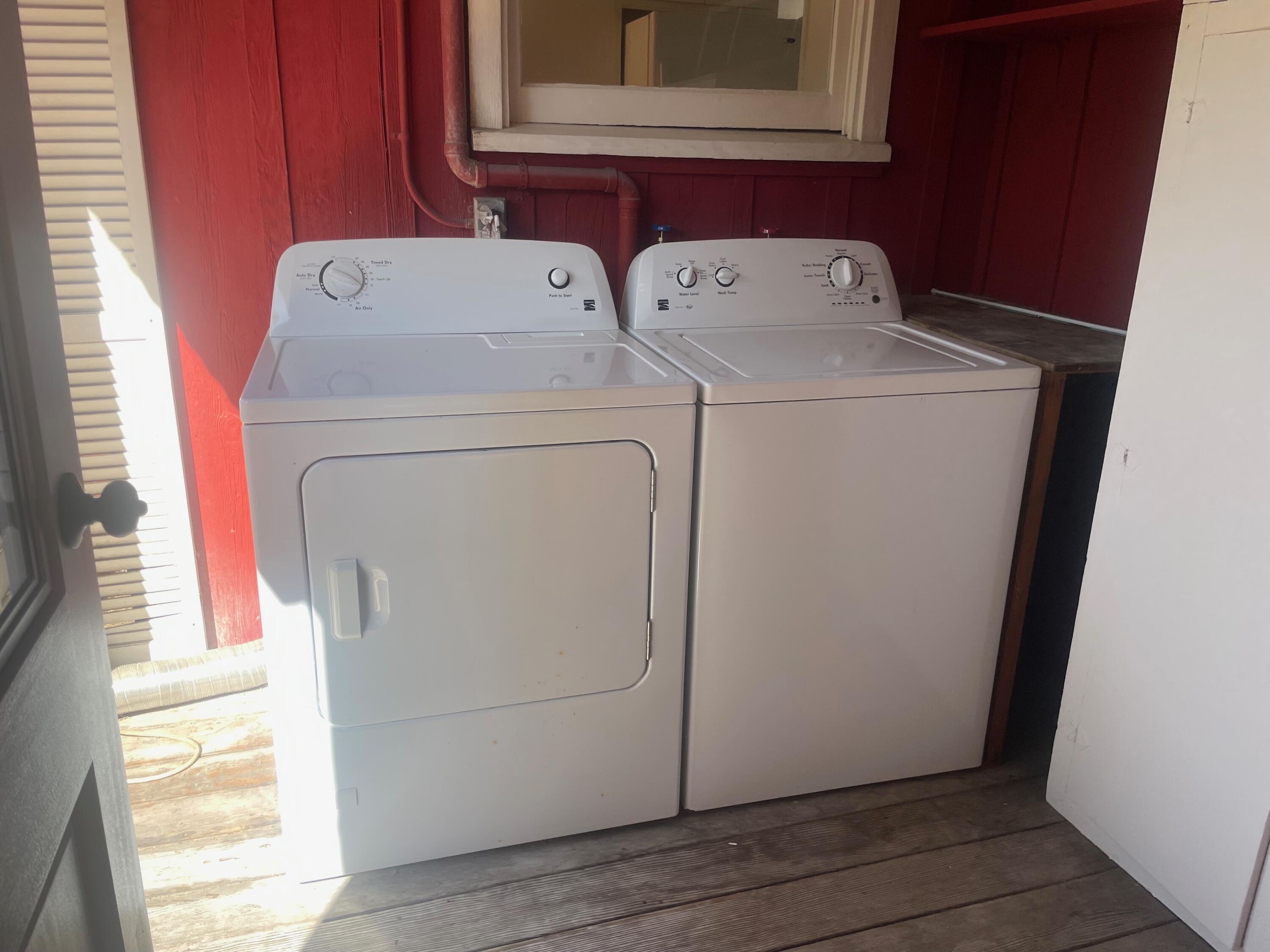 5161 6th Street Carpinteria, CA 93013 - Photo 22 of 27 a utility room with dryer and washer