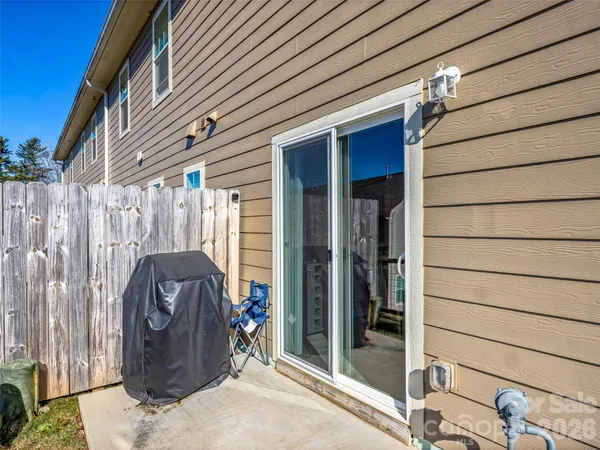 $325,000 | 1214 Pauline Trail Drive, Arden, NC 28704