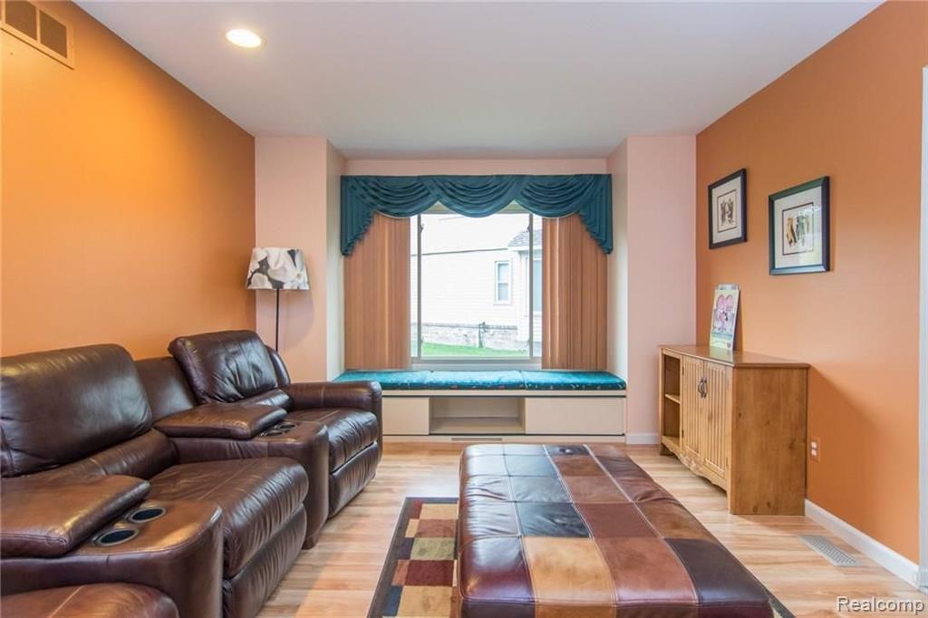42571 Wimbleton Way Novi, MI 48377 - Photo 18 of 52