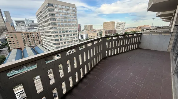 $149,950 | 2016 Main Street, Unit 1113, Houston, TX 77002