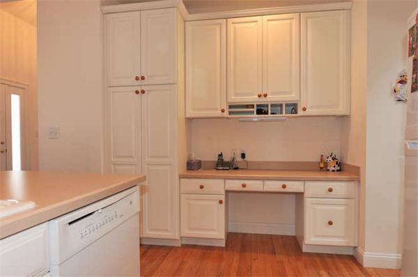 27 Sandstone Road, Unit 27 Westford, MA 01886 - Photo 4 of 26 Gallery Image 4