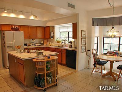 1 East Desert Sky Road, Unit 9 Tucson, AZ 85737 - Photo 7 of 10