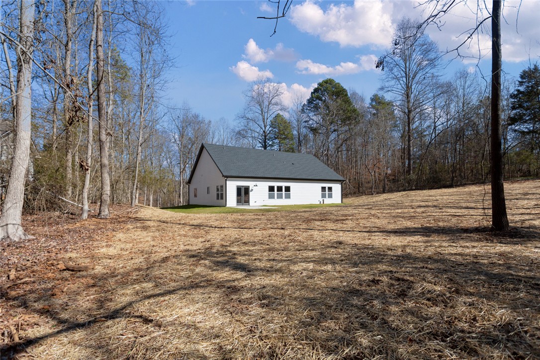 66 Mohawk Trail Lavonia, GA 30553 - Photo 5 of 41