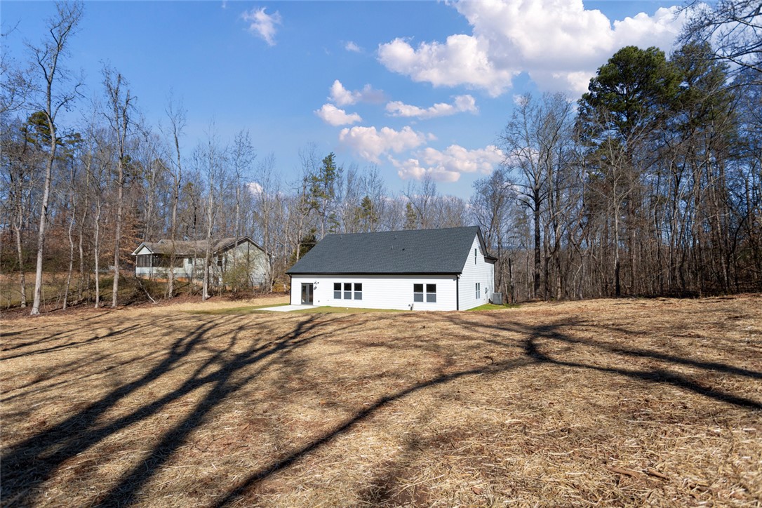 66 Mohawk Trail Lavonia, GA 30553 - Photo 6 of 41