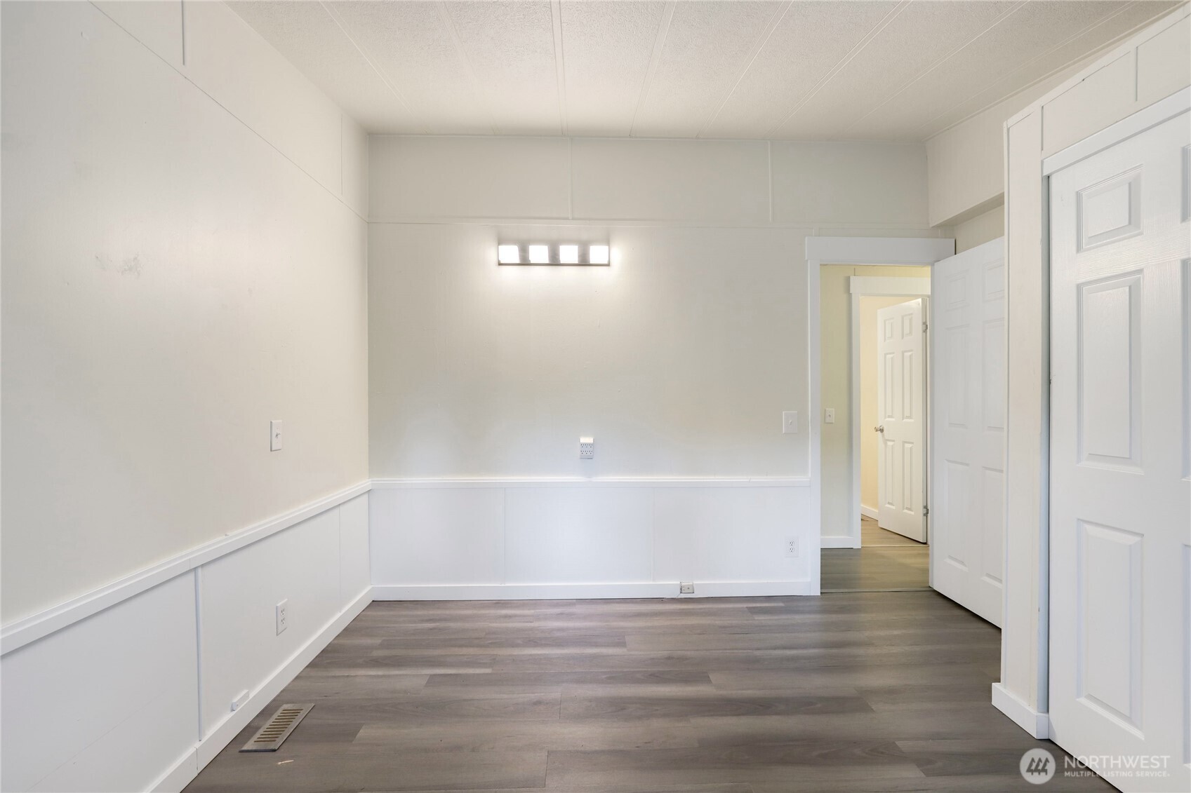 330 Southwest Dogwood Road Port Orchard, WA 98367 - Photo 30 of 39 Gallery Image 30