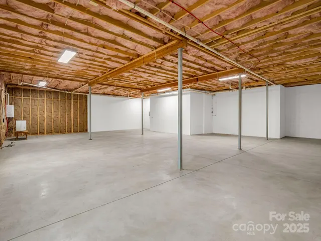 $449,900 | 309 Sassafras Court, Lenoir, NC 28645