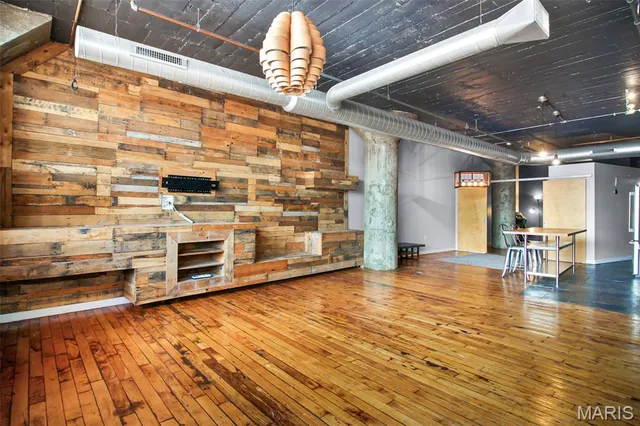 $180,000 | 2020 Washington Avenue, Unit 306, St. Louis, MO 63103