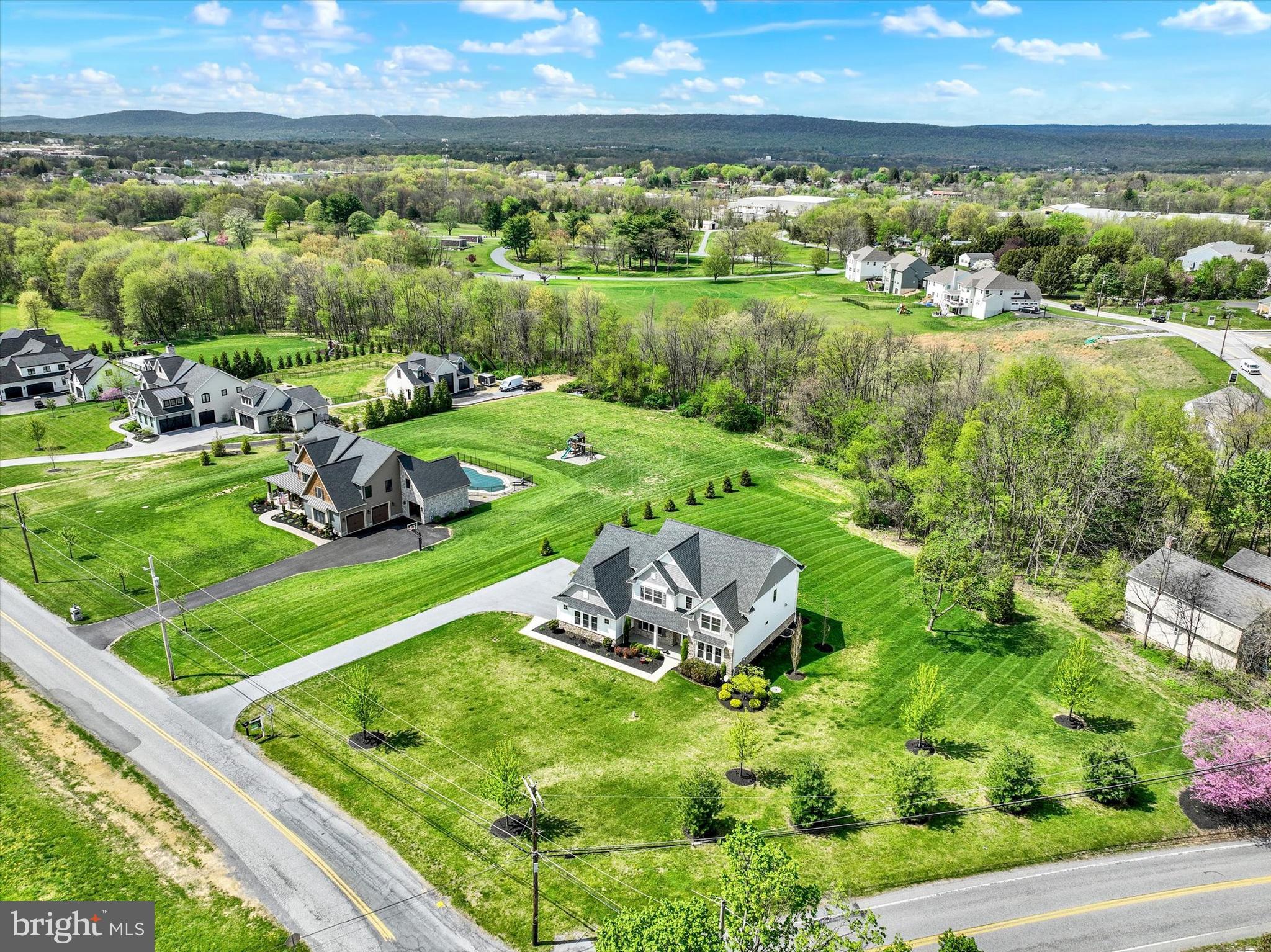 7186 Sterling Road Harrisburg, PA 17112 - Photo 4 of 55